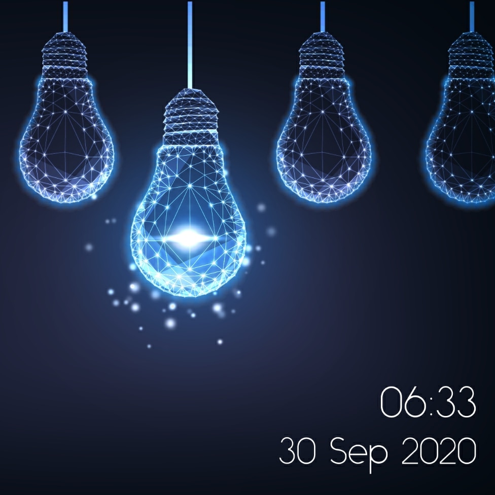 Low polygonal light bulb - 3 screens (7680x1440)
