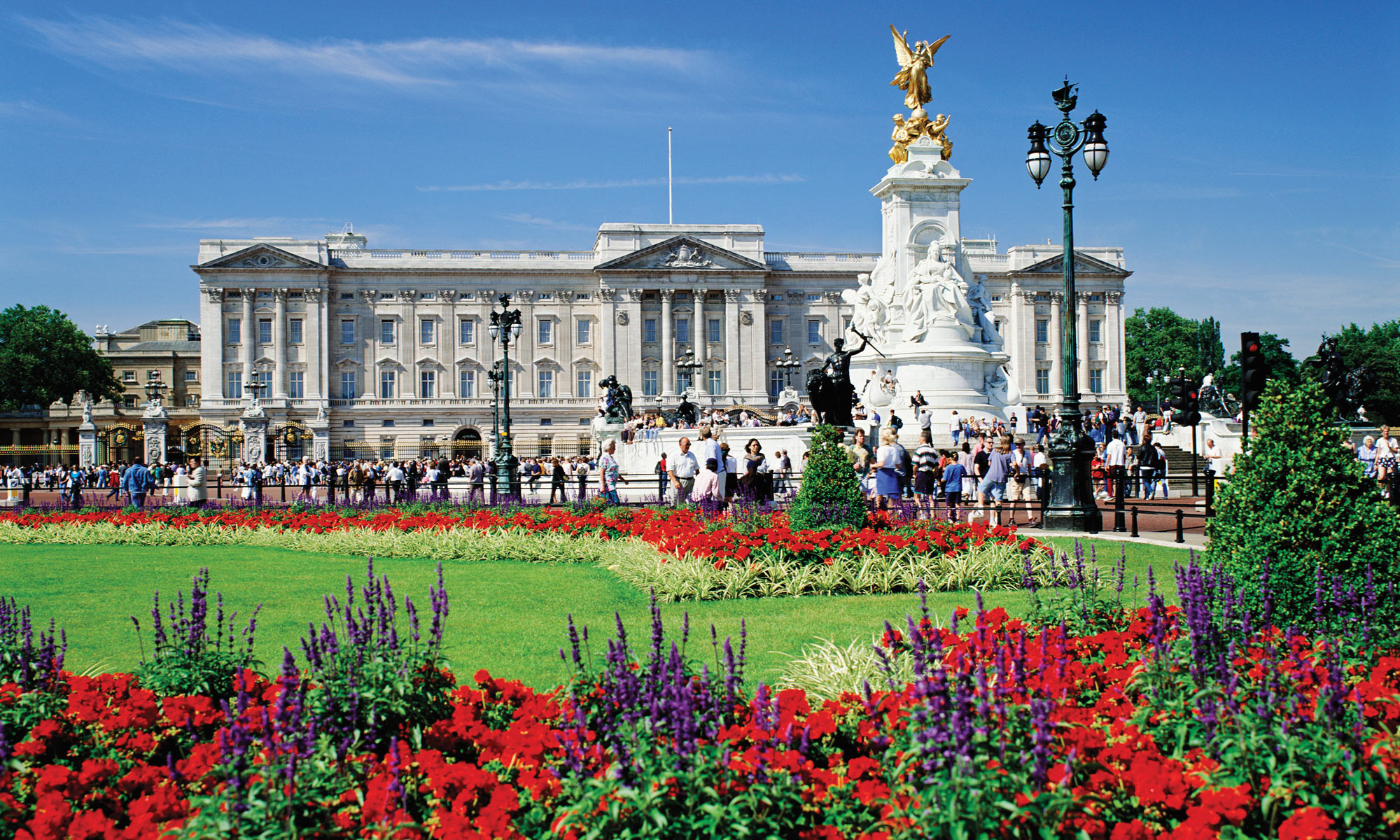 Букингемский дворец лондона фото Media: Buckingham Palace may sue those who accused Charles III of racism Report.