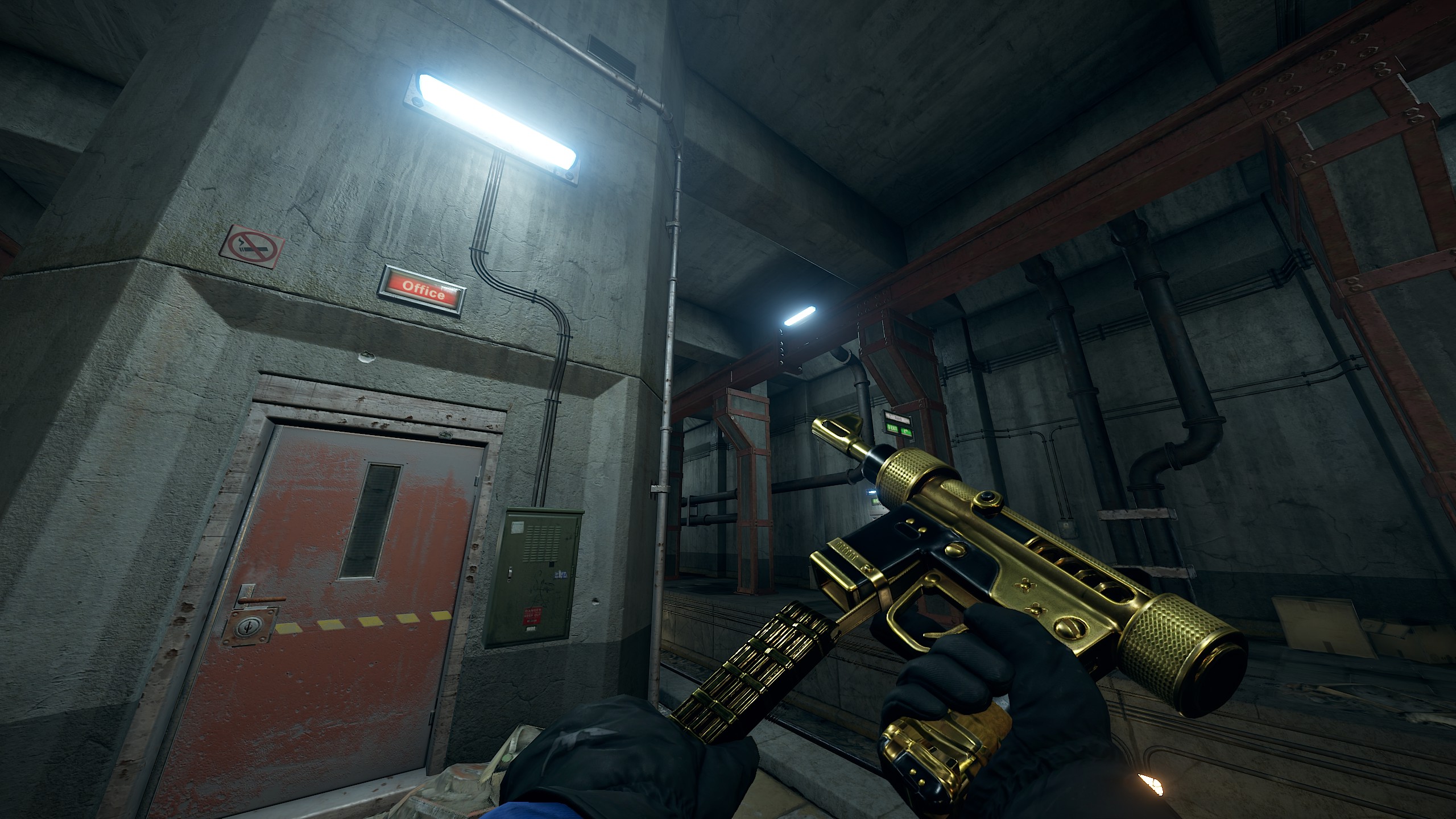Black Gold SMG thumbnail 9