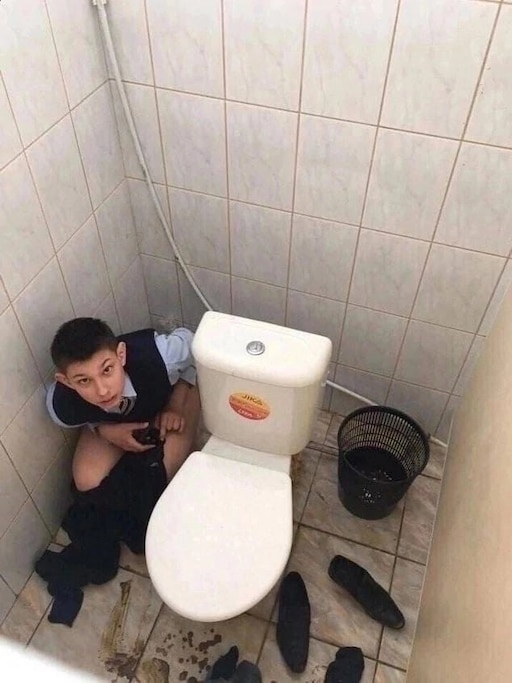 Обосраный туалет фото Обосраный туалет фото