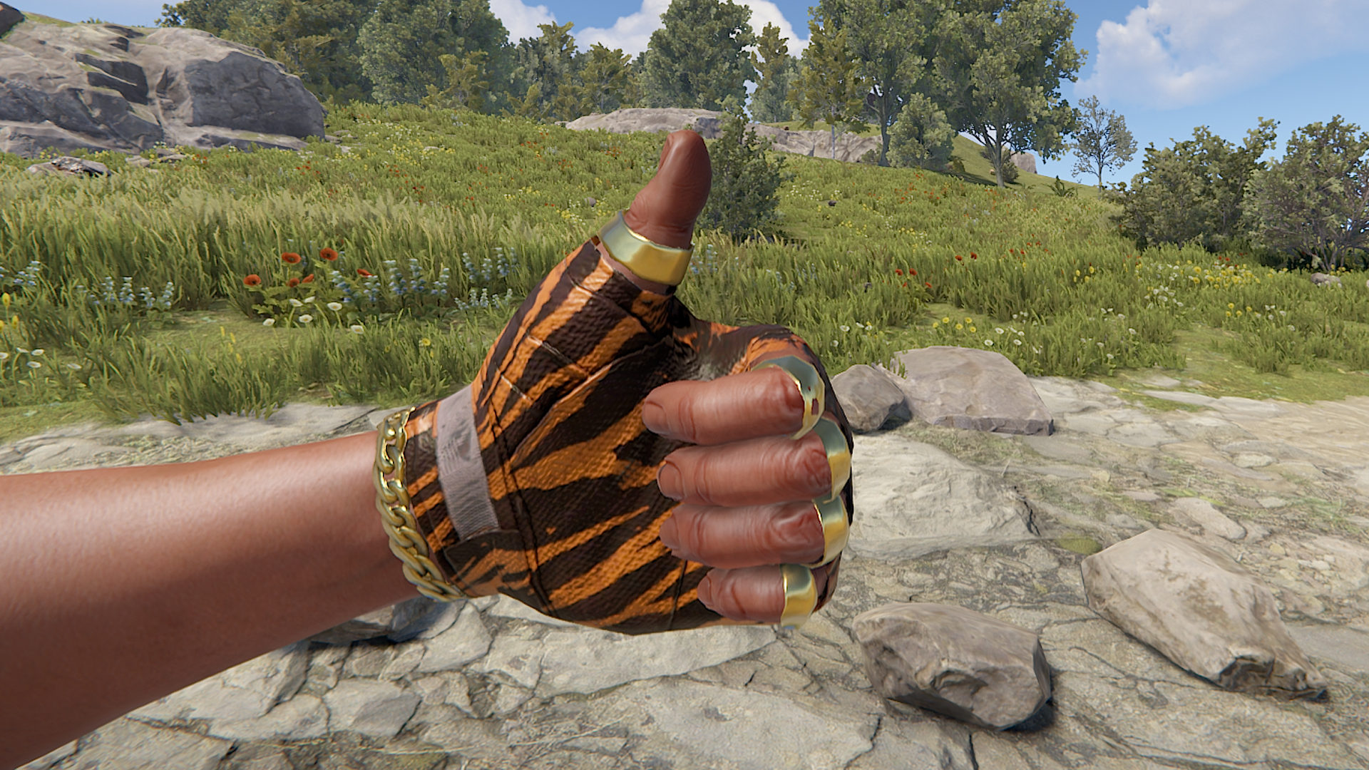 Gold Chains Leather Gloves thumbnail 2
