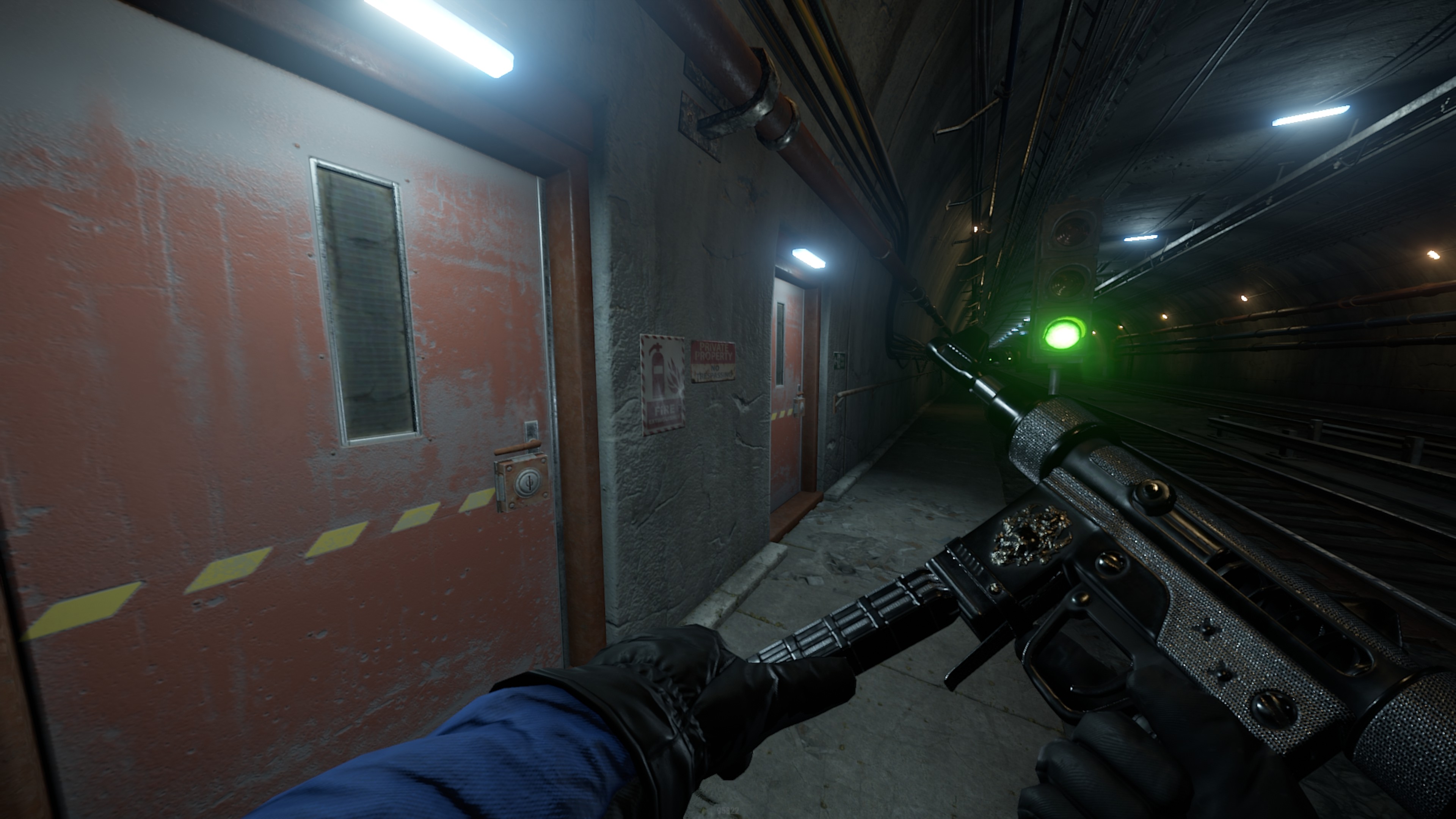 Black Diamond SMG thumbnail 6