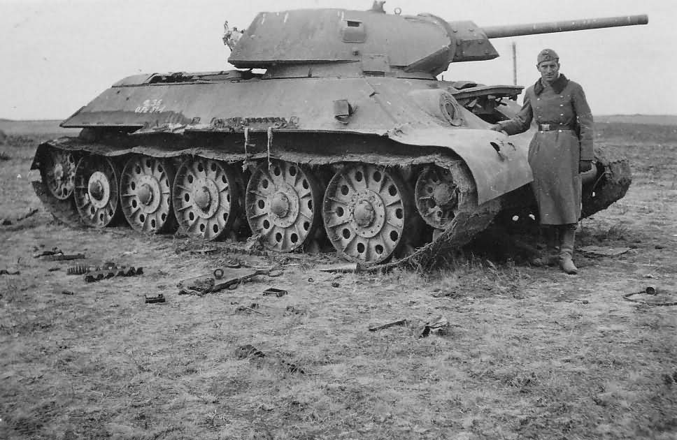 Танк т 34 фото военных лет Надпись на броне Страница 29 SmolBattle