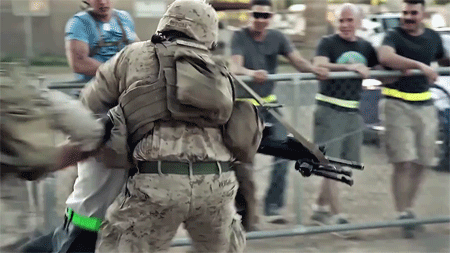 Army gif. Спецназ пляшет. Спецназ гиф. Спецназ бежит. Гифка спецназ врывается