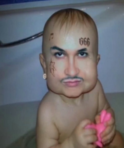 Мем малыш с лицом дружка Мем малыш с лицом дружка