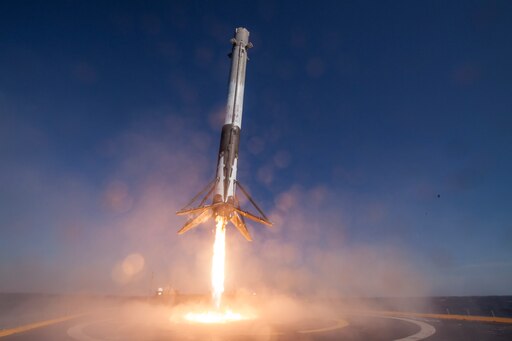 Spacex falcon 9. Falcon 9. Ракета Фалькон 9. SPACEX ракета Фалькон. Спейс х Фалькон 9.