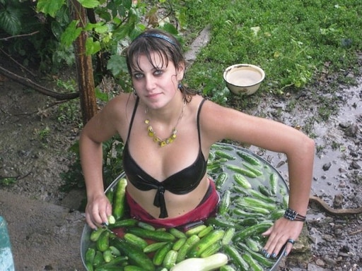 Фото взрослых женщин на даче Фото взрослых женщин на даче