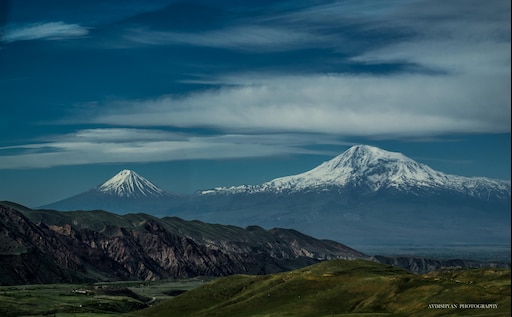 Armenia ararat. Гора Масис Армения. Ереван гора Арарат. Гора Арарат и Масис. Гора Масис в Ереване.