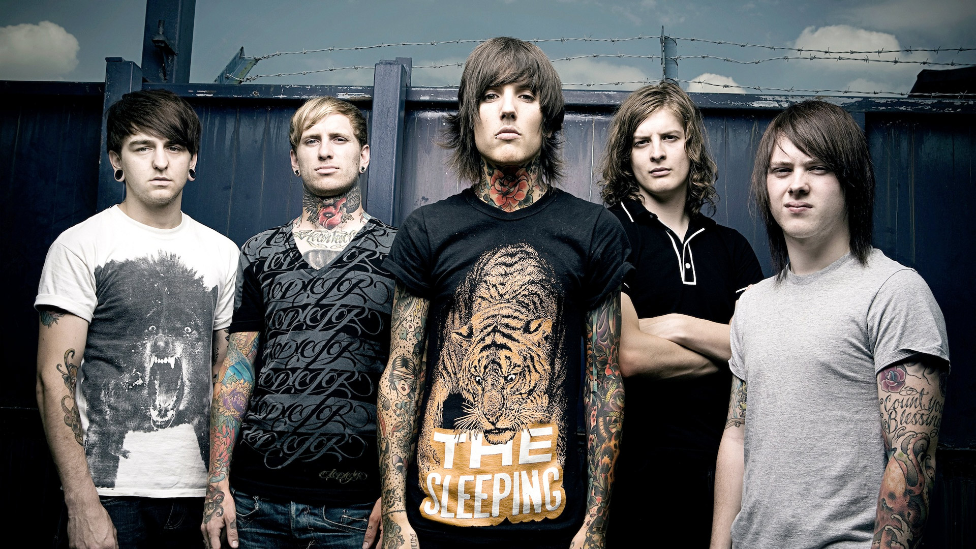 Bring me the horizon название. Bmth 2008. Bring me a drink. Брин ми зе хоризон. Группа bring me the horizon.