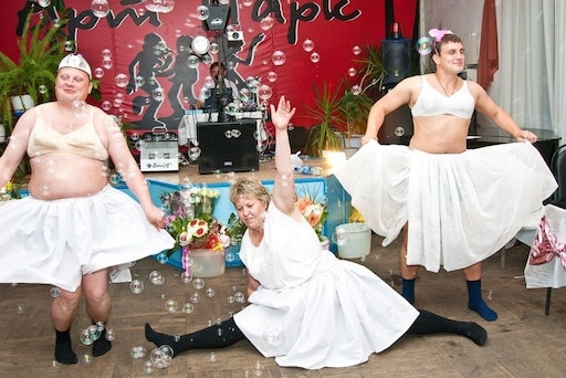 Прикольные фото на свадьбе Прикольные фото на свадьбе