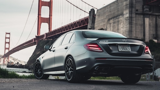 Мерседес е класс фото на обои Мерседес е класс фото на обои