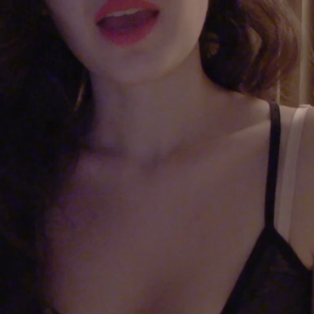 ASMR 3Dio Ear Kissing (Mouth Sounds)