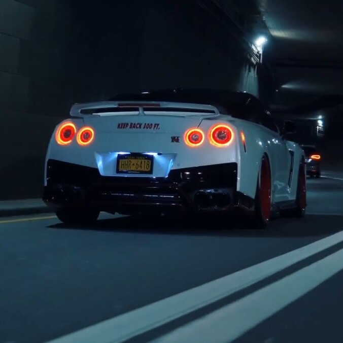 Two Nissan GT-R in NY [4K]