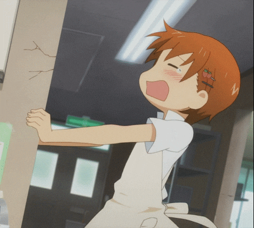 Девушка делала макияж начала биться об стол Девушка делала макияж начала биться об стол