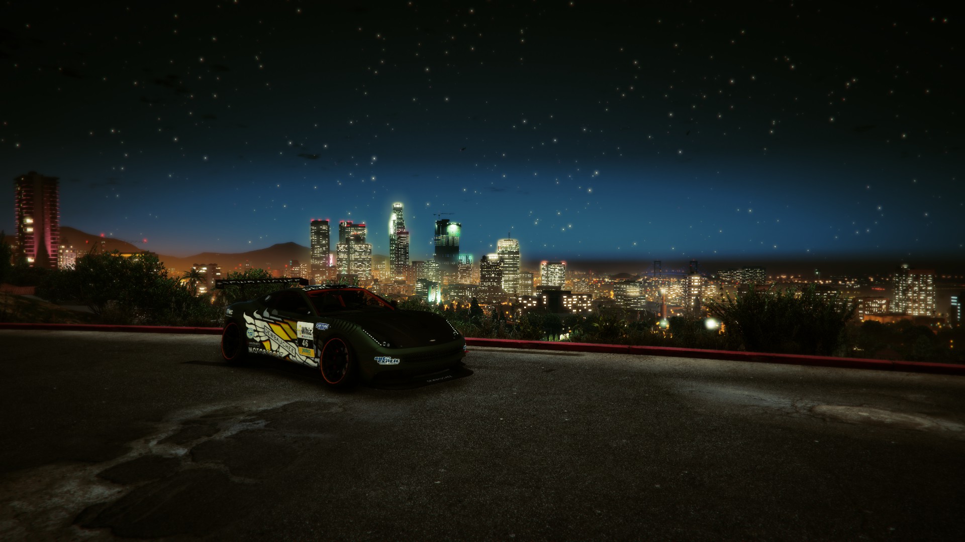 difference between grand theft auto 5 and gta online