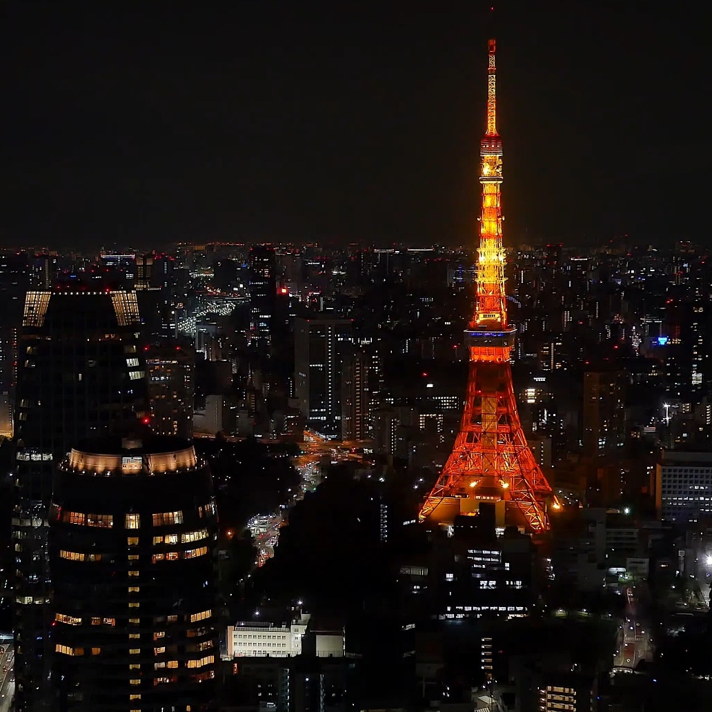 Tokyo Tower in 4K by night