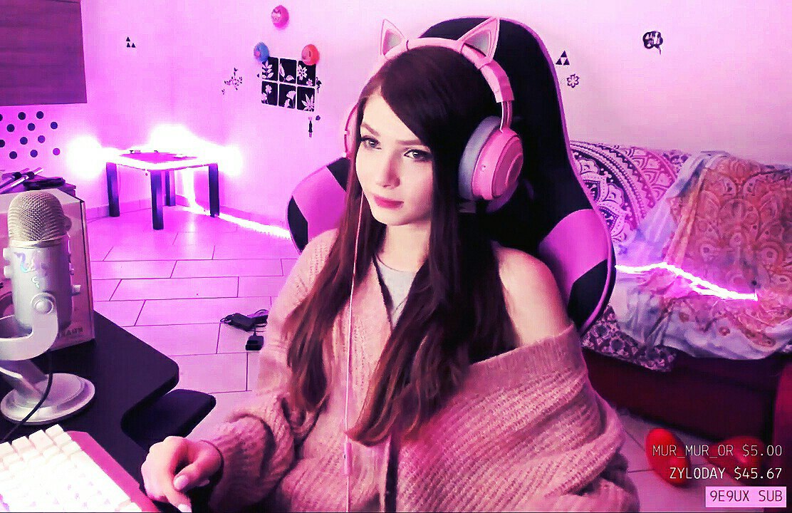 Хана стримерша