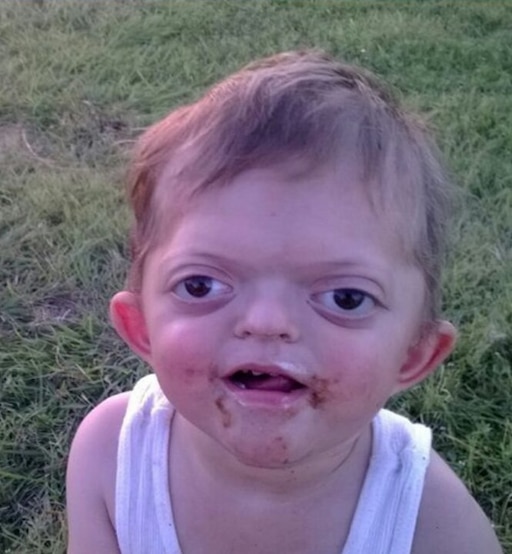 Мем малыш с лицом дружка Мем малыш с лицом дружка