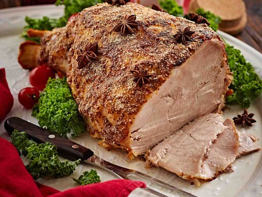 Буженина в шелухе. Мясные блюда на праздничный стол. Свинина. Окорок свиной запеченный. Запеченная свинина на новый год.