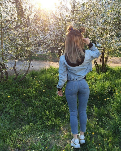 Девушки фото спиной в полный рост Девушки фото спиной в полный рост