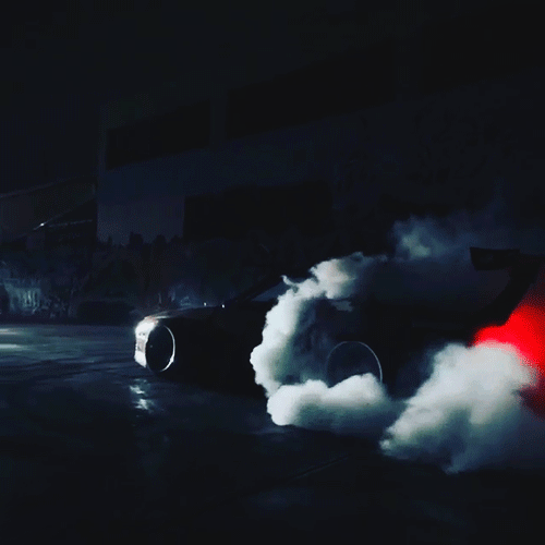 Дымом под тобою дорога. Дым машина. Авто в дыму. Дым из под колес. Машина в Цветном дыму.