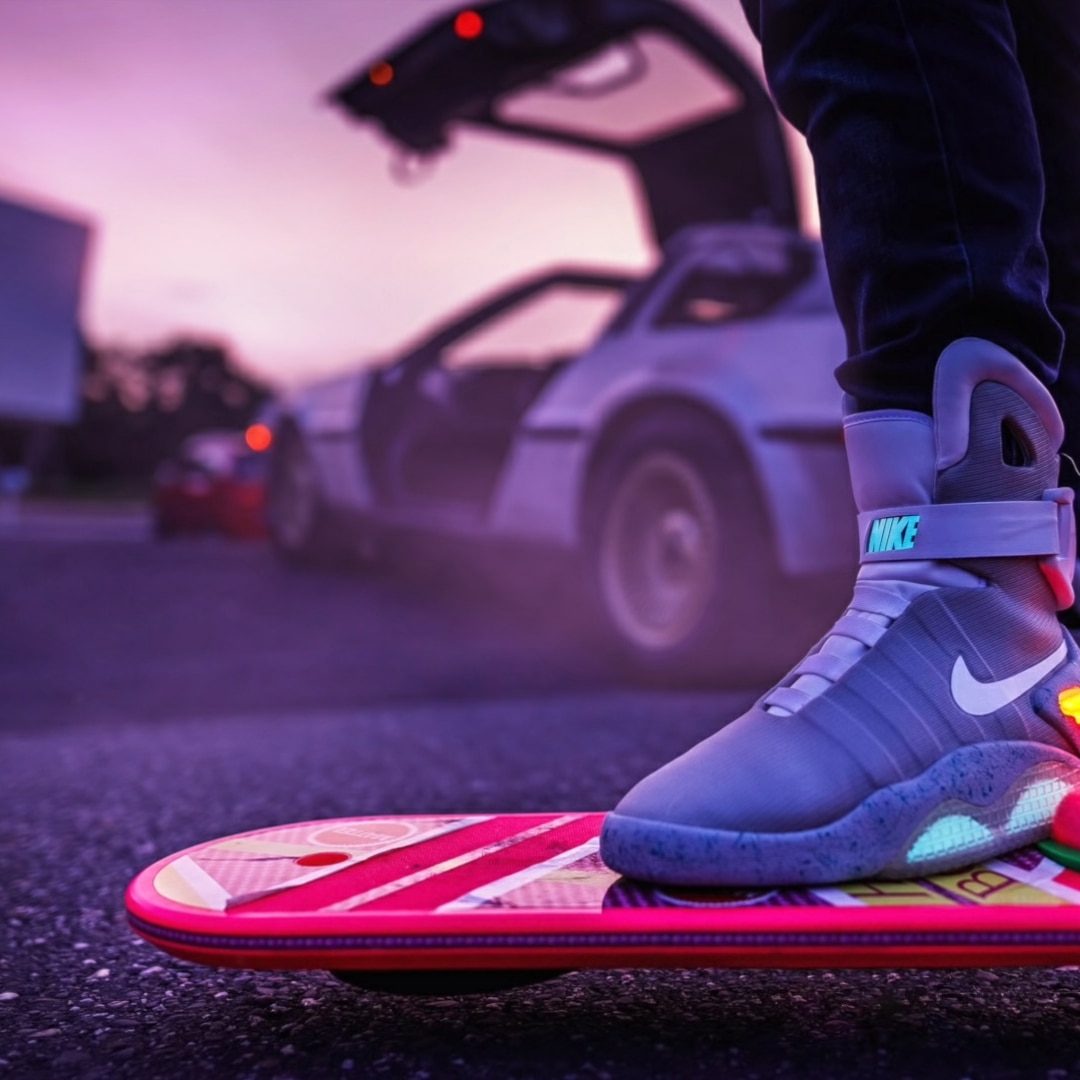 DeLorean DMC-12 und Hoverboard