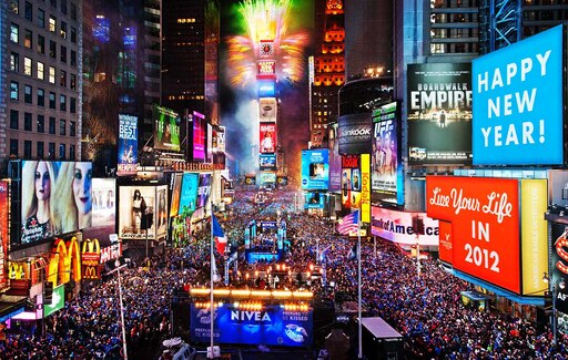 Площадь Таймс-сквер в Нью-Йорке. Таймс-сквер Нью-Йорк новый год. США Таймс сквер. Таймс сквер новый год.
